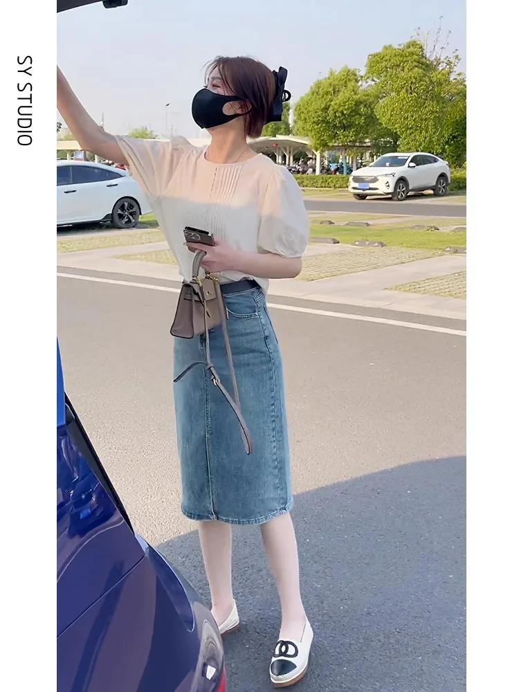 

Fashionable Women's Bubble Sleeve Pleated Top And Skirt Denim Set Stylish Design Sensation Unique Trend for This Year