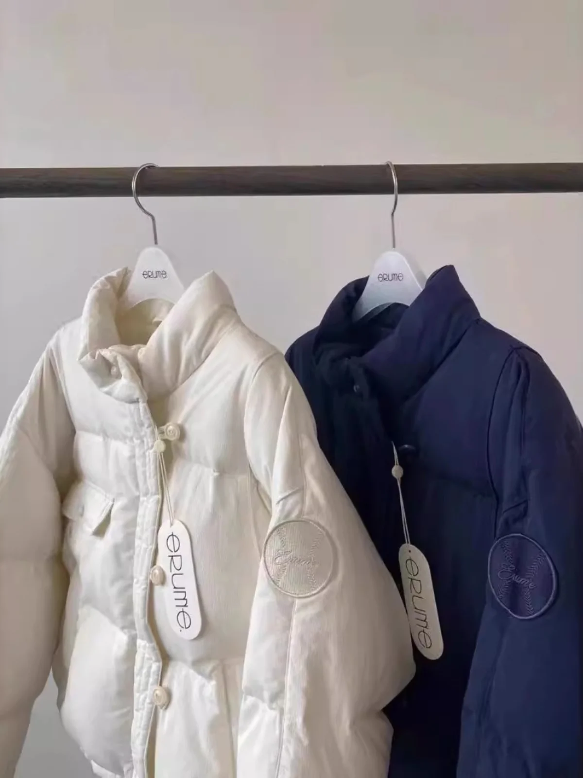 

Новая модная универсальная повседневная женская зимняя куртка Erume Dongda Gate с наполнителем из гусиного пуха, простой крой