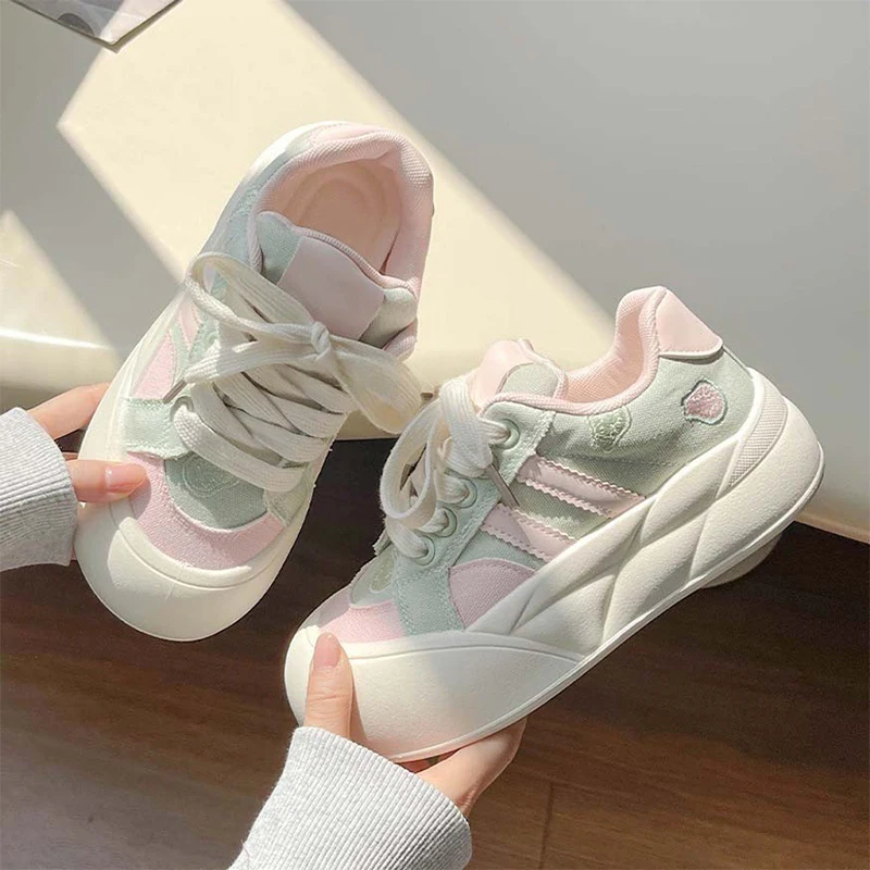 Women's 2026 Autumn New Dopamine Thick-Soled Bread Shoes Sports Shoes Trendy Versatile Niche Sweet White Shoes for Students