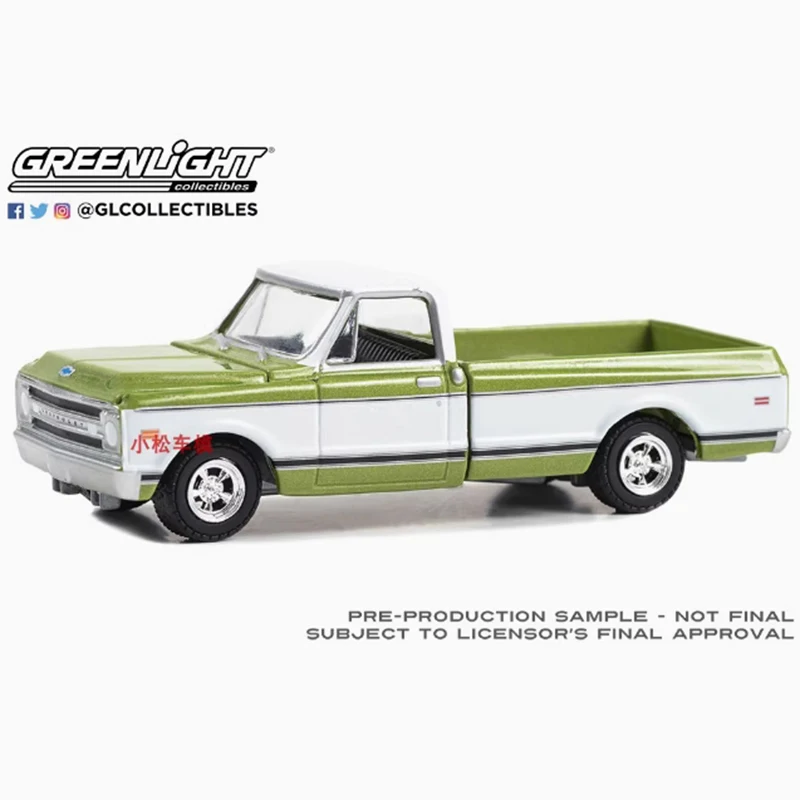 Greenlight Diecast 1:64 Scale 1972 Chevrolet's C-10 Custom Pickup Truck Alloy Simulation Car Model Collection Display Toy Gifts