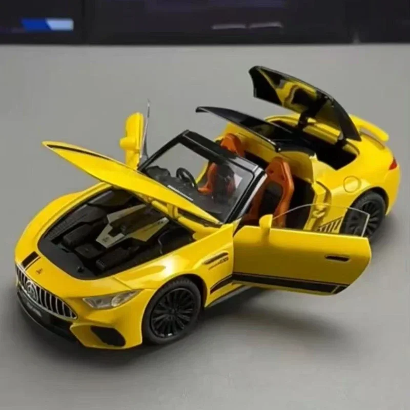

1:24 SL63 Sports Car Alloy Scale Car Model Diecast Metal Sound＆Light Collection Advanced Collection Ornament Car Models