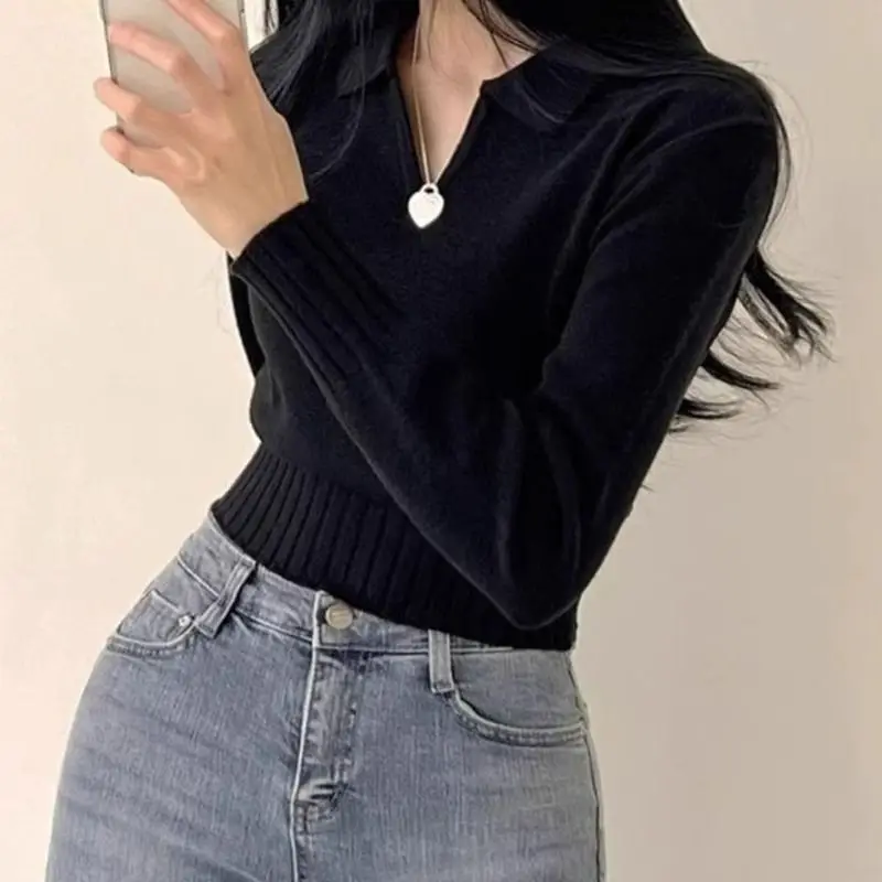 Fall Polo-neck Knitted Base Layer Sweater with A Slim and Unique Short Style, Worn As An Inner Layer Under A Sweater