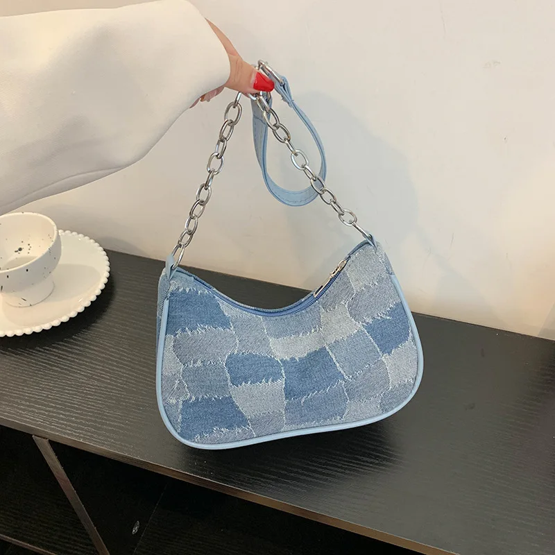 Versatile Women's Chain Handbag  Handheld Bag High-End Match Vintage Single Shoulder French Bread Underarm Bag