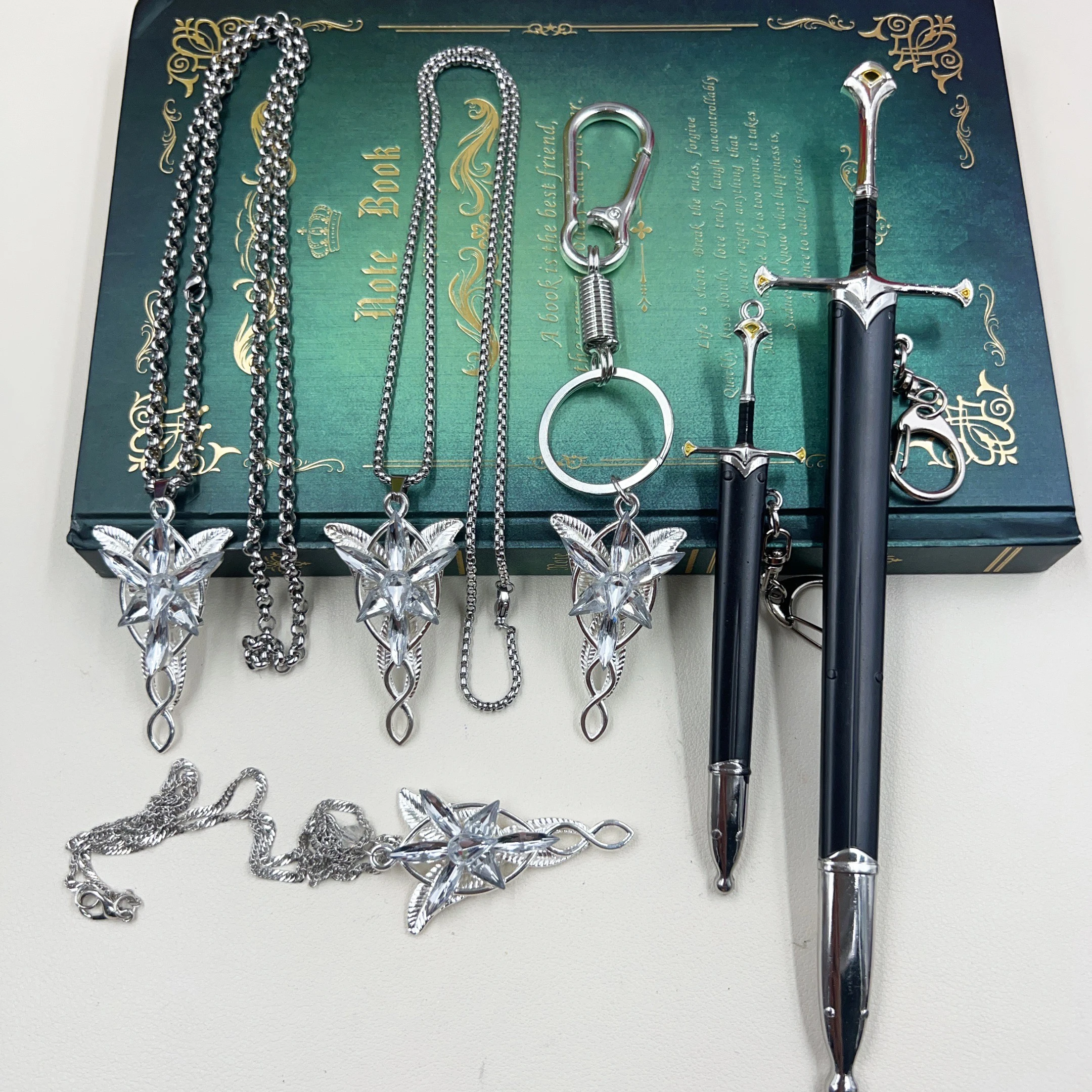 Llavero Narthil de 22 cm con Estrella del Destino de El Señor de los Anillos, Modelo de Espada 1:6 de Los Productos Derivados de la Película, Llavero de Espada Miniatura para Decoración de Escritorio