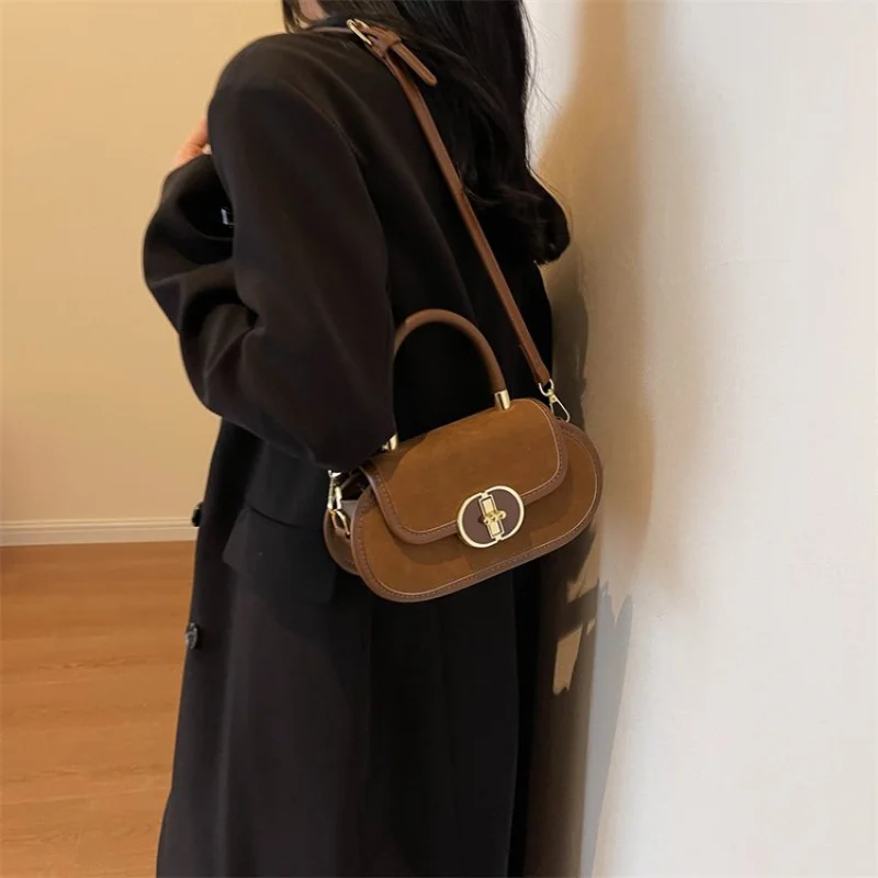 

High-End Women Luxury Tote Bag With Classic Paris Style And Embroidered Detail Suitable For Lightweight Office Use​