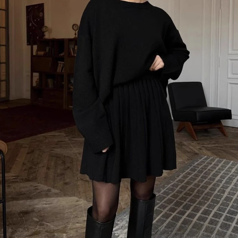 Hot Selling Solid Color Crew Neck Sweater Pleated Skirt Set Women's 2025 New Knitted Short Skirt Two-piece Set