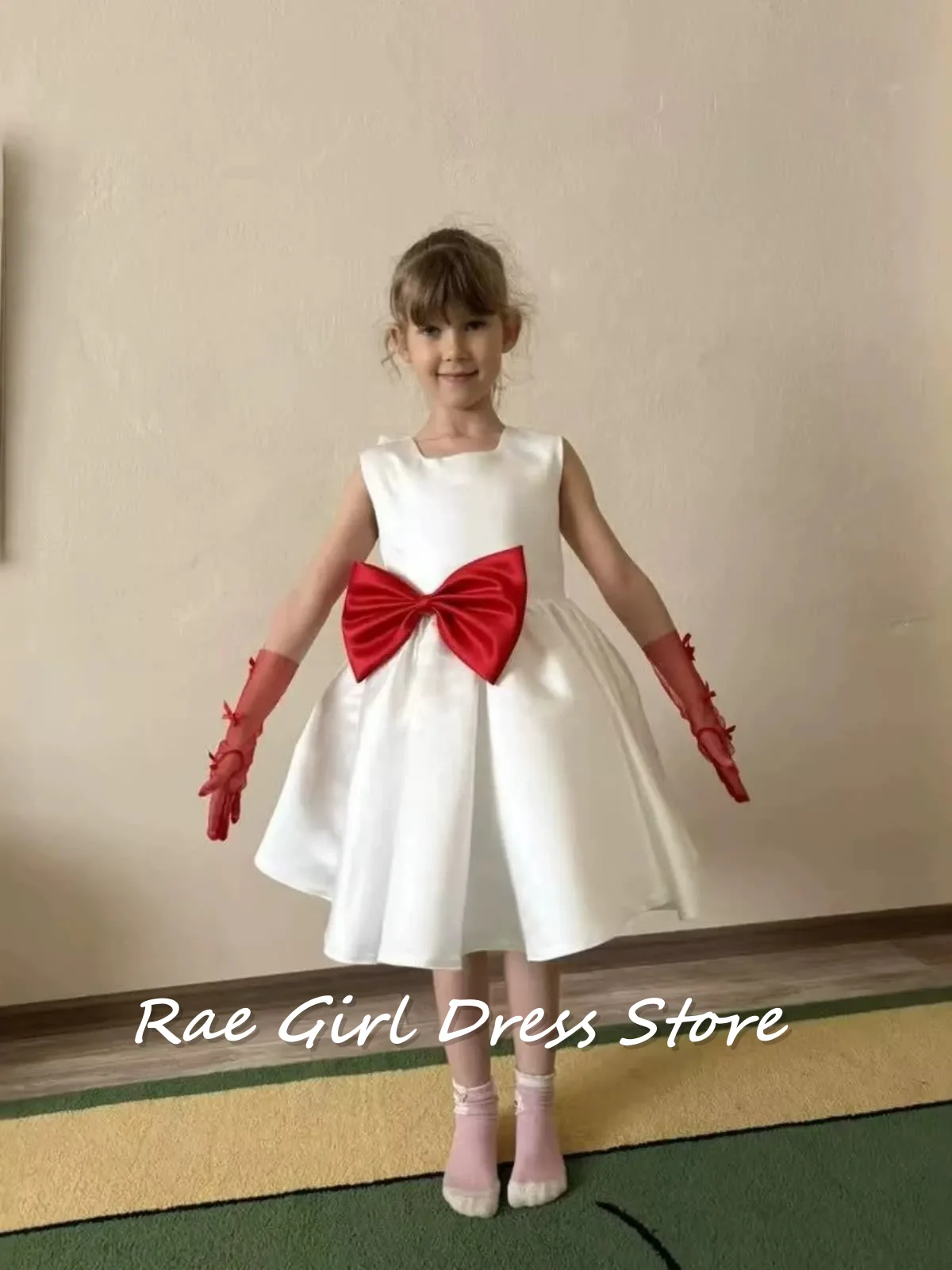 White Satin Flower Girl Dress Round Neck Sleeveless Large Red Bow A Line Short Gown For Birthday Outdoor Wedding Customized