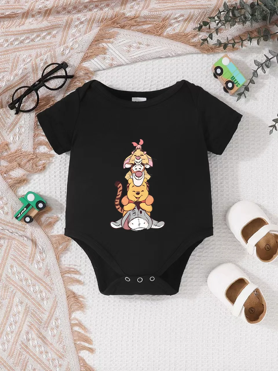 

【Официально лицензировано】 Комбинезон-слип Disney «Винни-Пух» для малышей: с принтом «Собравшиеся персонажи», мягкая, приятная для кожи ткань