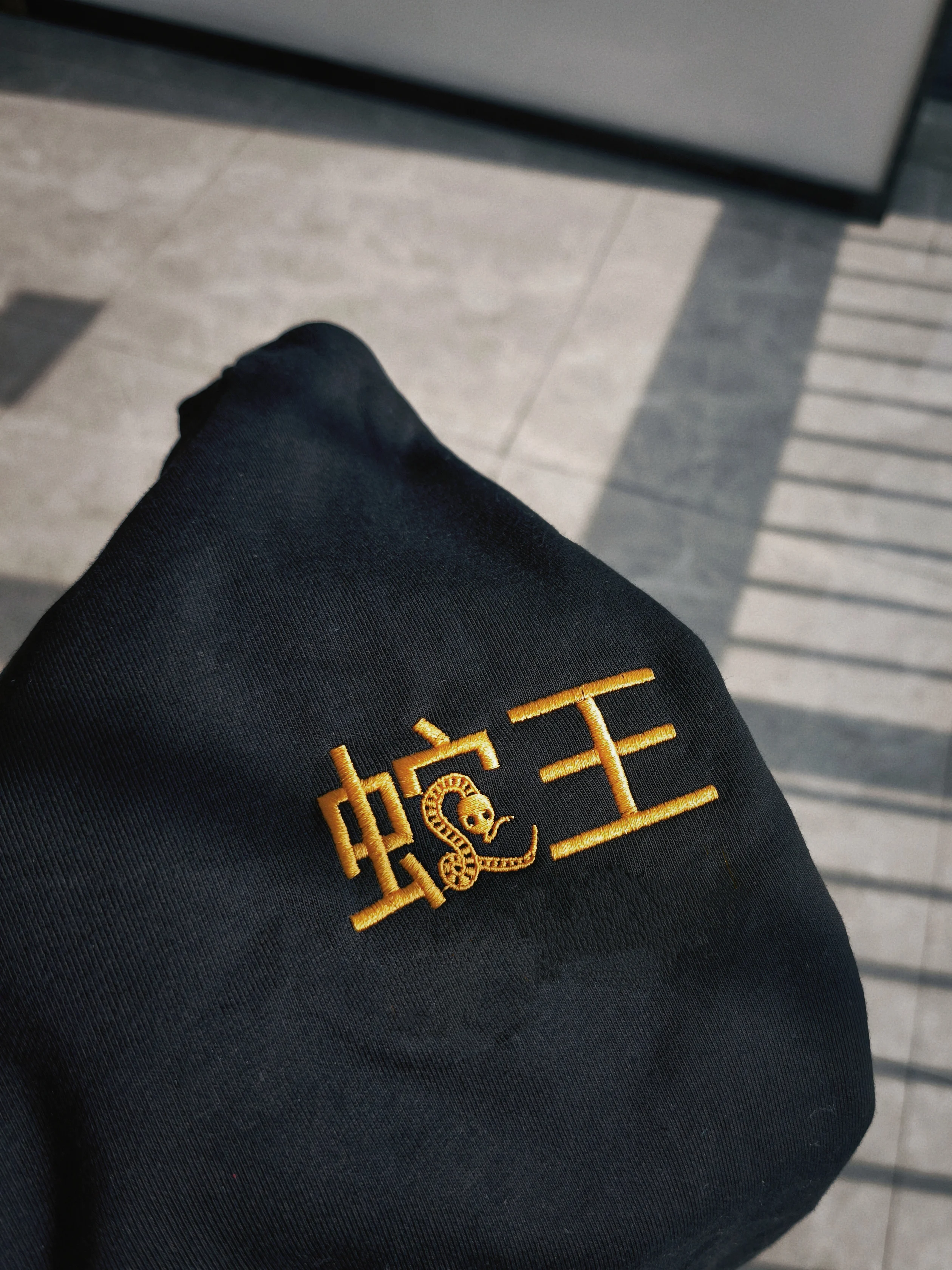 Cantonese culture PLAYFUL Ridicule Embroidery Snake King Hotsale Soft cotton Man Woman Sweatshirt