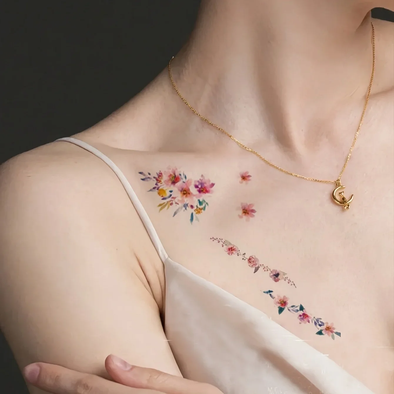 60pcs Aesthetic Girls Transfer Fake Tattoos Small Buttefly Garland Flower Heart Whale Swallow Temporary Tattoo tatuaje temporal