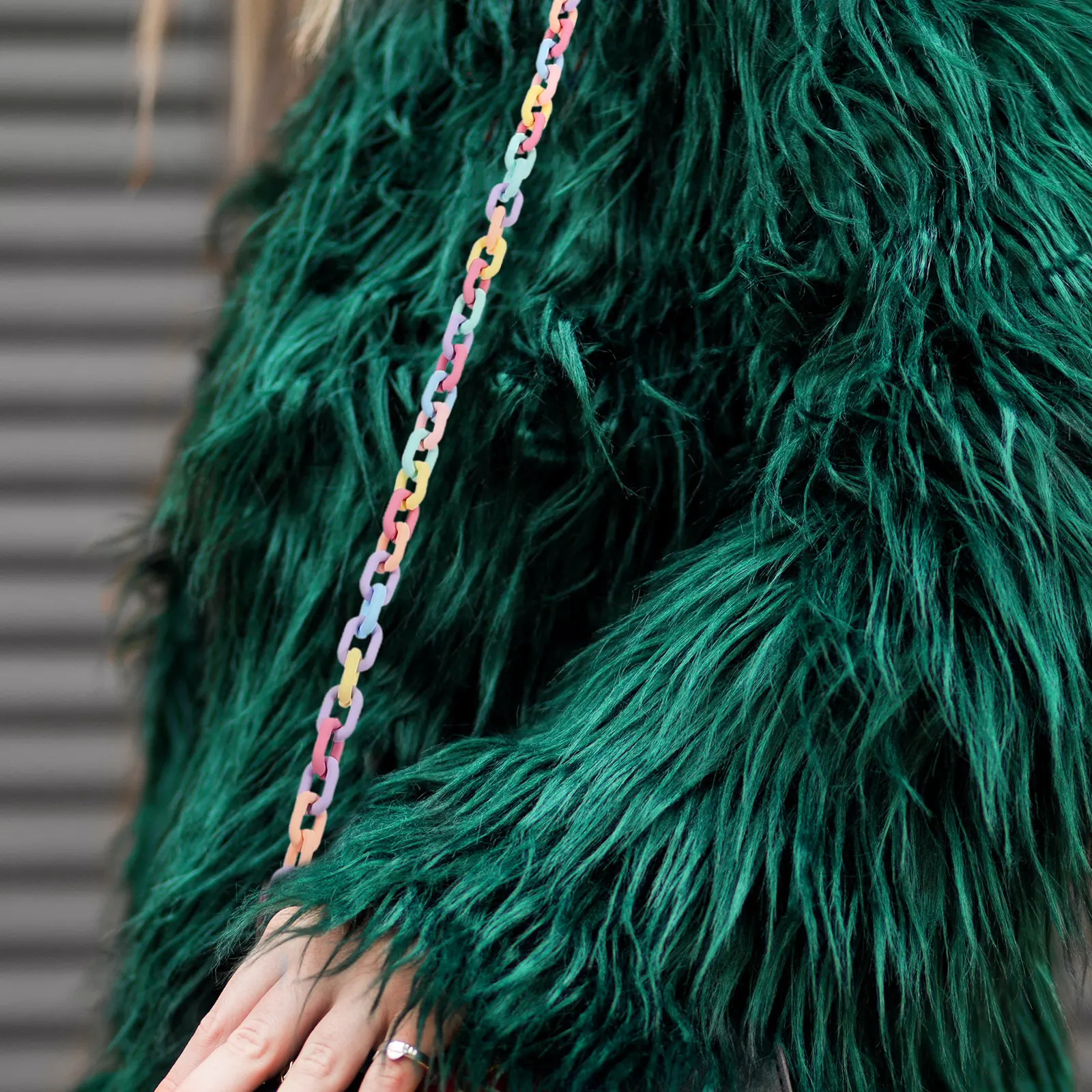 

Цепочка из акрила для самостоятельного изготовления украшений: подвески, ожерелья, ремешки для сумок и клатчей, съемные гладкие цепочки для рукоделия