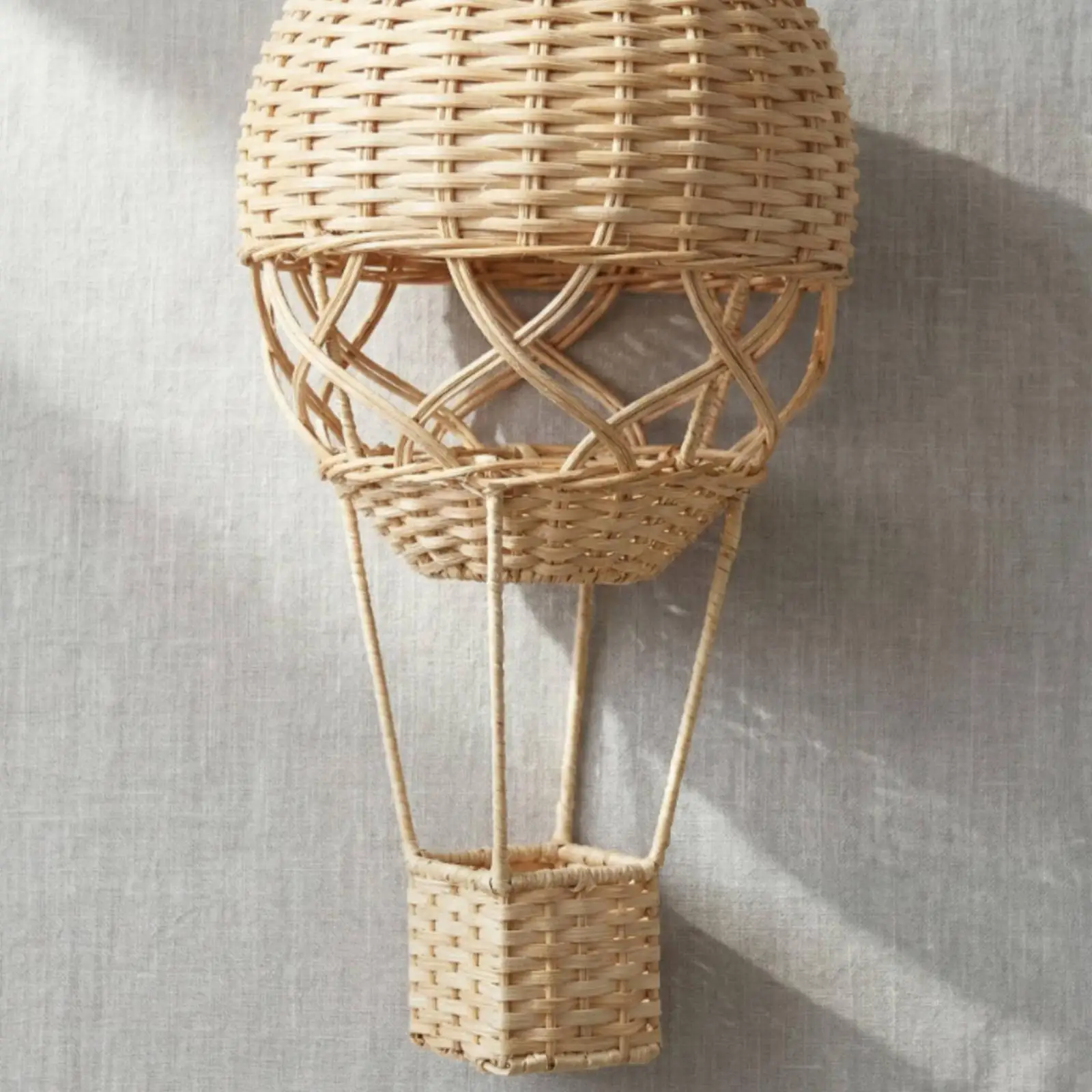 Balão de Ar Quente de Rattan Natural Bege Estilo Divertido