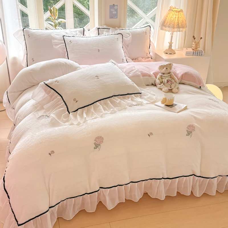 Creamy White Pink French Rose Embroidered Lace Ruffles Soft Warm Winter Velvet Bedding Set Duvet Cover Set Bed Sheet Pillowcases