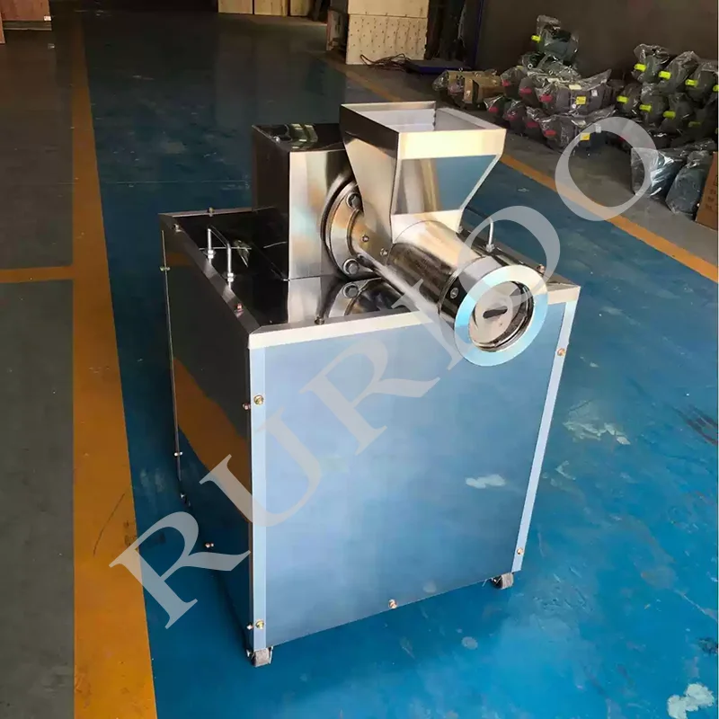 Factory Direct Sale Spaghetti  Pasta Maker Extruder Machine With Different Molds