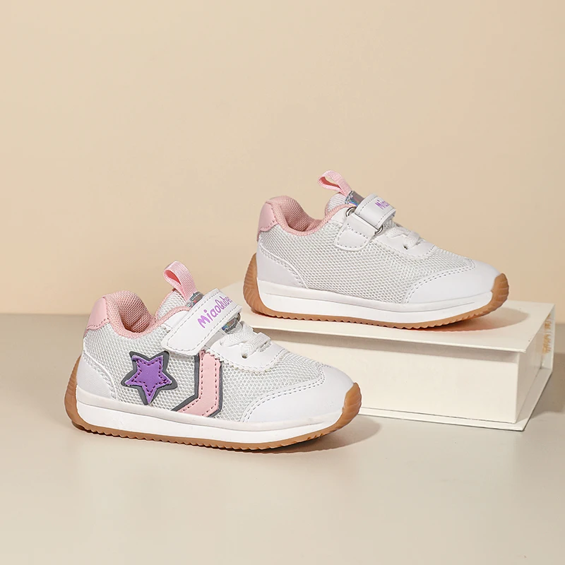 New Autumn Minimalist Low Cut Childrens Sports Shoes Lightweight Durable Running Shoes Comfortable and Supportive Casual Shoes