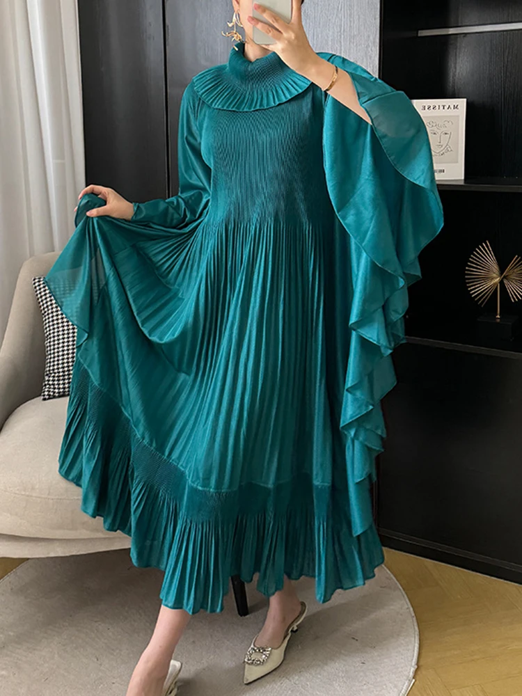 LANMREM Ruffles Pleated Dress For Women Batwing Sleeves Loose Style Female Maxi Dresses 2024 Spring New Party Clothing 2DA3801