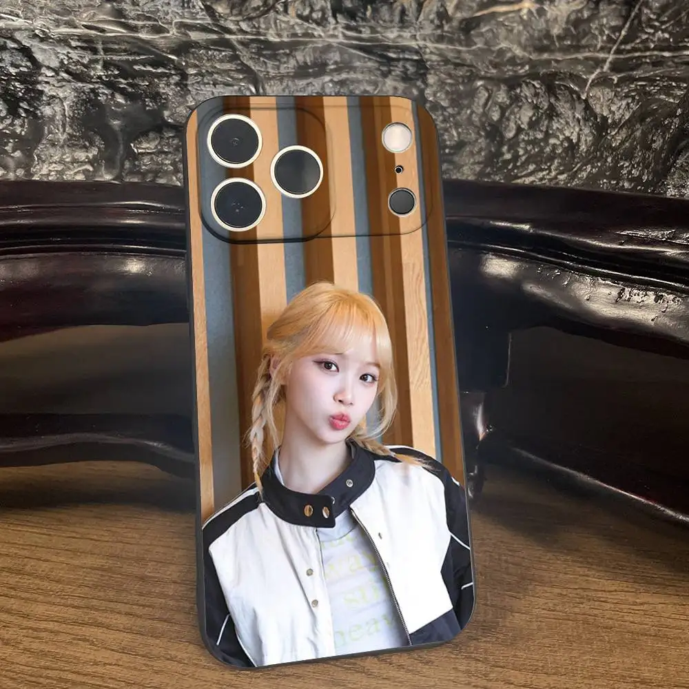 هاتف K-Kim C-Chaewon Singer لهاتف iPhone 13,12,15,14,11,16,17,Plus,Pro Max,XS,X,XR,SE,Mini,8,7,Soft Silicone Black