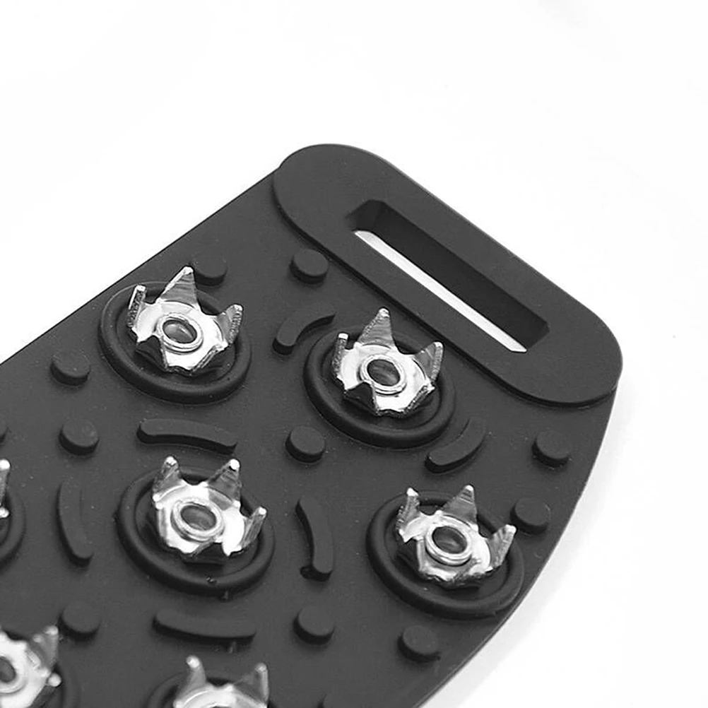 

2pcs Non-Slip Shoe Covers Premium Silicone 7-Stud Traction Crampon Cleat for Ice Climbing Snow Hiking Hunting Walking
