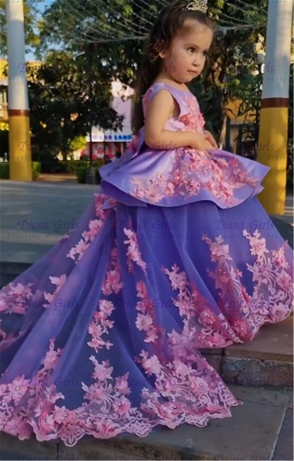 

Gorgeous Flower Girl Dress Quality Tulle Fluffy with Exquisite Flowers Appliques for Princess Wedding Evening Ball Gowns