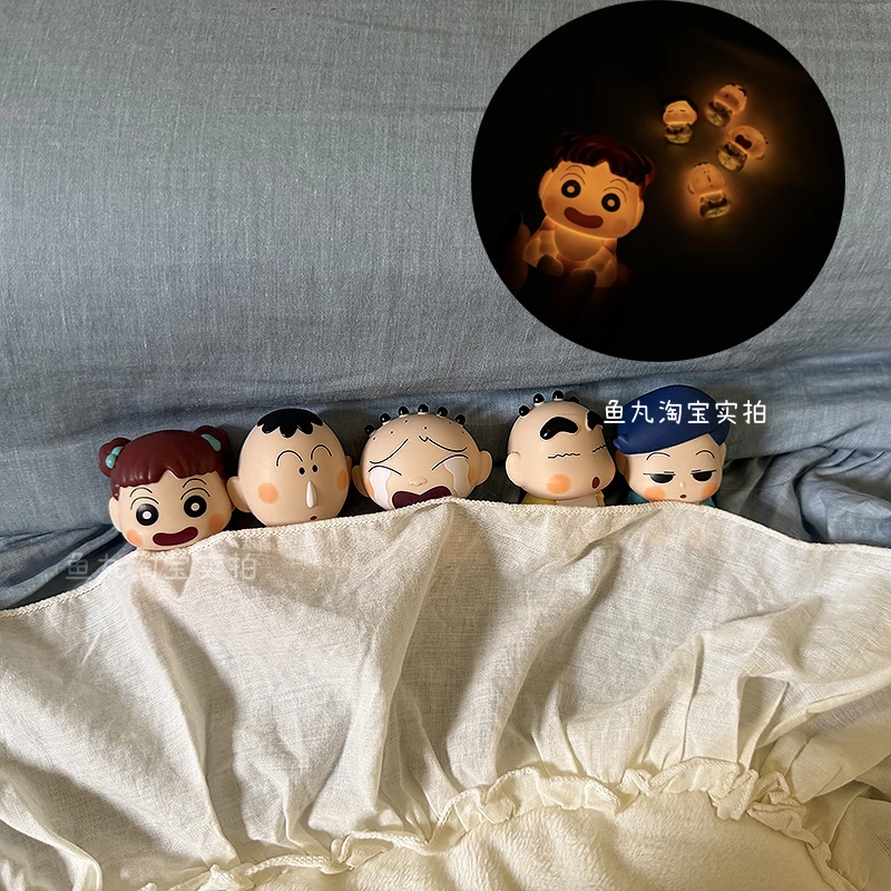 تلوين شينشان صندوق أعمى اللعب ضوء الليل لطيف نيني كازاما دمية نموذج اللعب جمع الحلي هدايا الاطفال