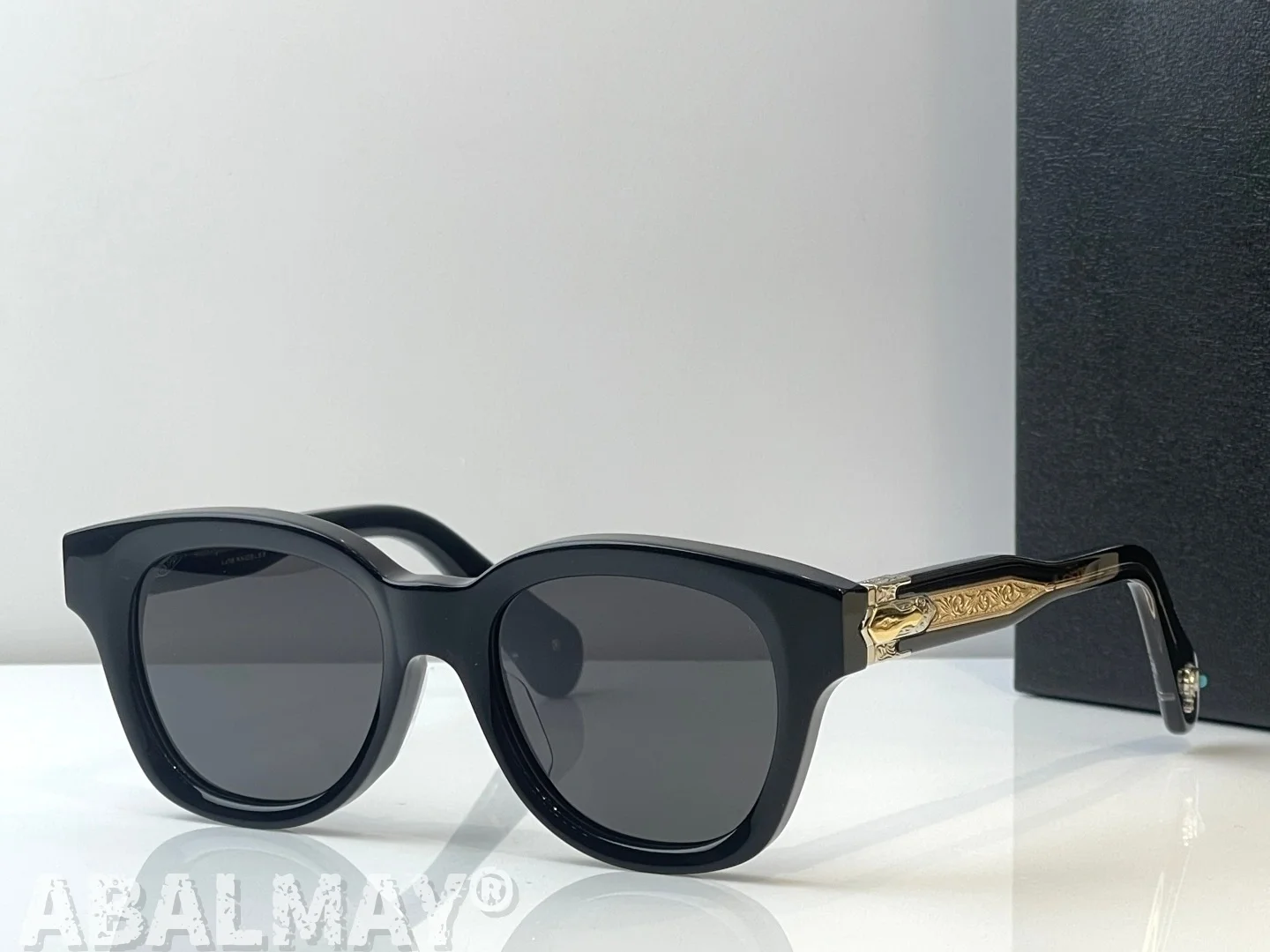 

Солнцезащитные очки MOJAVE SIZE 51-19 высшего качества для мужчин и женщин, стильные, с защитой от УФ-излучения UV400, ретро-дизайн, люксовые дизайнерские солнцезащитные очки в коробке.