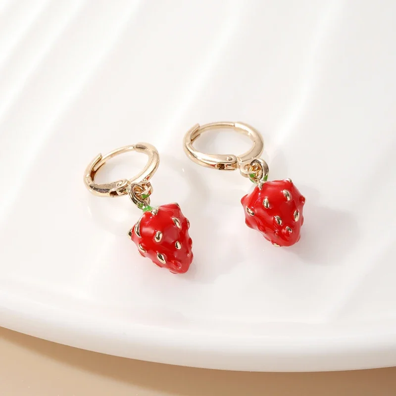 Orecchini pendenti con frutta dal Design innovativo per le donne anello con orecchio a goccia in rame a forma di fragola per adolescenti accessori