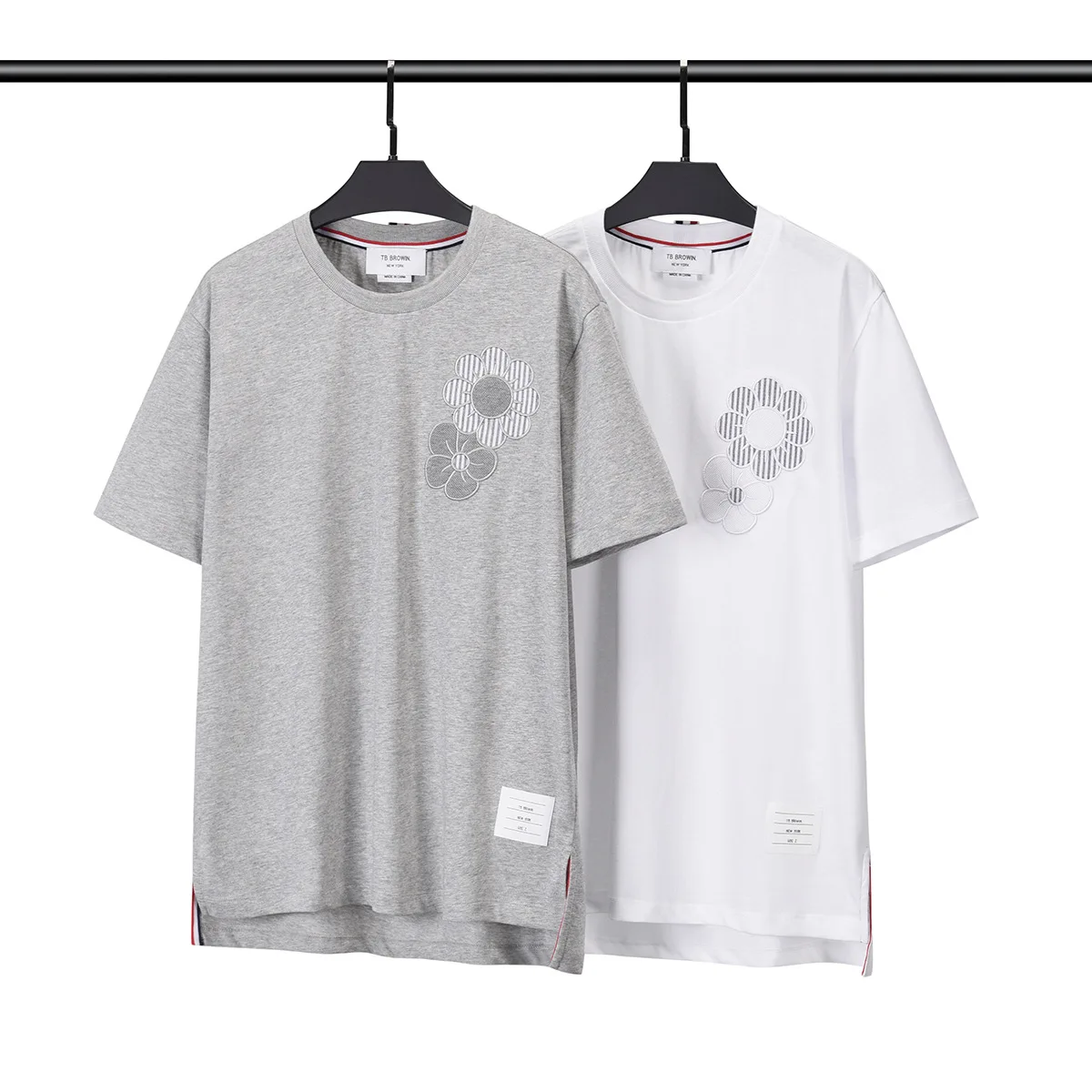 

Summer New Faion Brand Floral Embroidery ort Sve T-irt Classic Red White Blue Stripes Casual Loose Couple f Sve