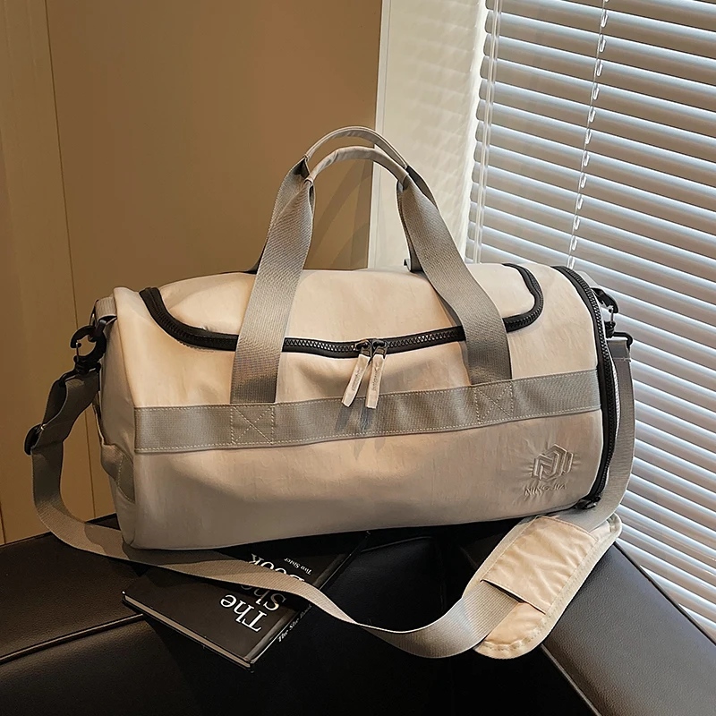 

2025 New Fitn Sports Bag Separate Wet And Dry Lightweight Training Bag for Men And Women ort Trip Hand Lage Bag