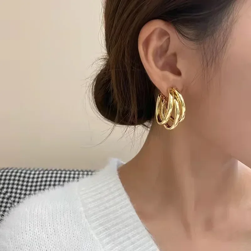 Fashion Korean Metal Elegant Hoop Earring For Women Vintage Geometric Round Circle Drop Earrings Statement Party Jewelry Gifts