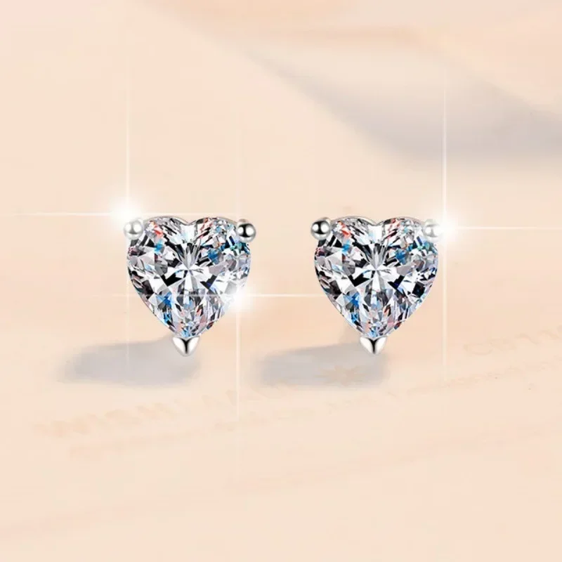 2/4ct على شكل قلب مويسانيتي وأقراط للنساء ، Pt950 البلاتين الحب القرط للصديقات تألق الماس والمجوهرات