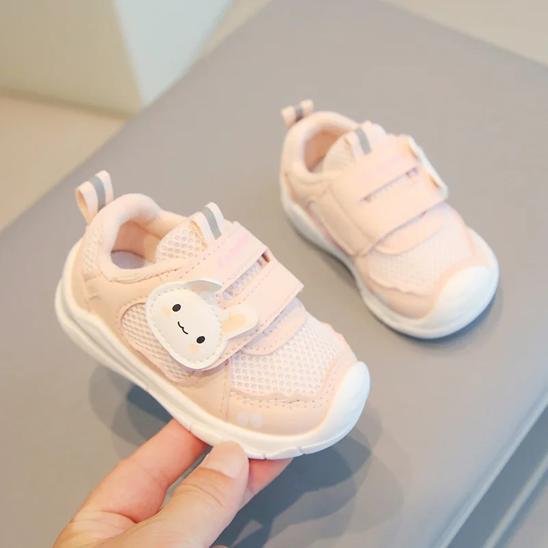 Sepatu bayi perempuan lucu, baru musim gugur anak perempuan merek minimalis kartun sepatu kanvas nyaman sol lembut serbaguna sepatu bayi laki-laki kasual Walker