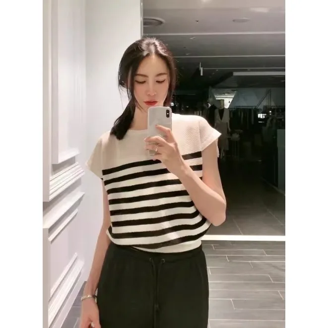 

Faionable Refreing V25 Summer Knitwear round Ne Striped Svel Thin Versatile Women's Top Commute Sle Straight Cut
