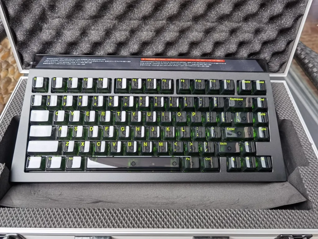 Wireless customized mechanical keyboard