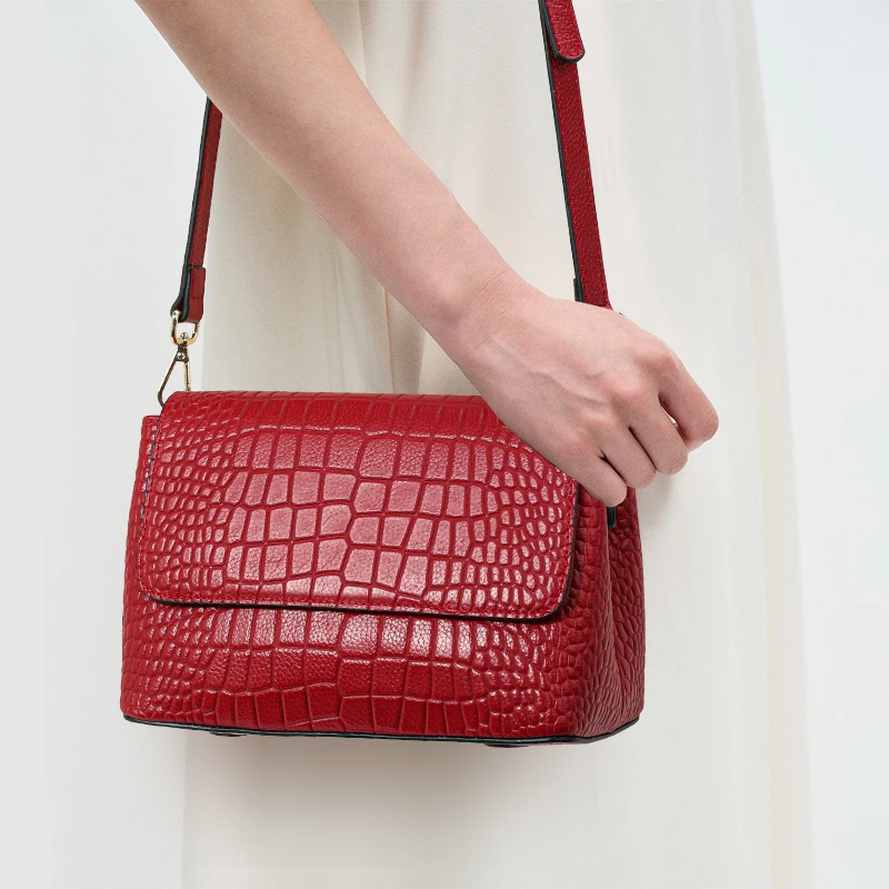 

Женская квадратная сумка через плечо из натуральной яловой кожи с крокодиловым узором и откидной крышкой, подходит для поездок на работу и хранения