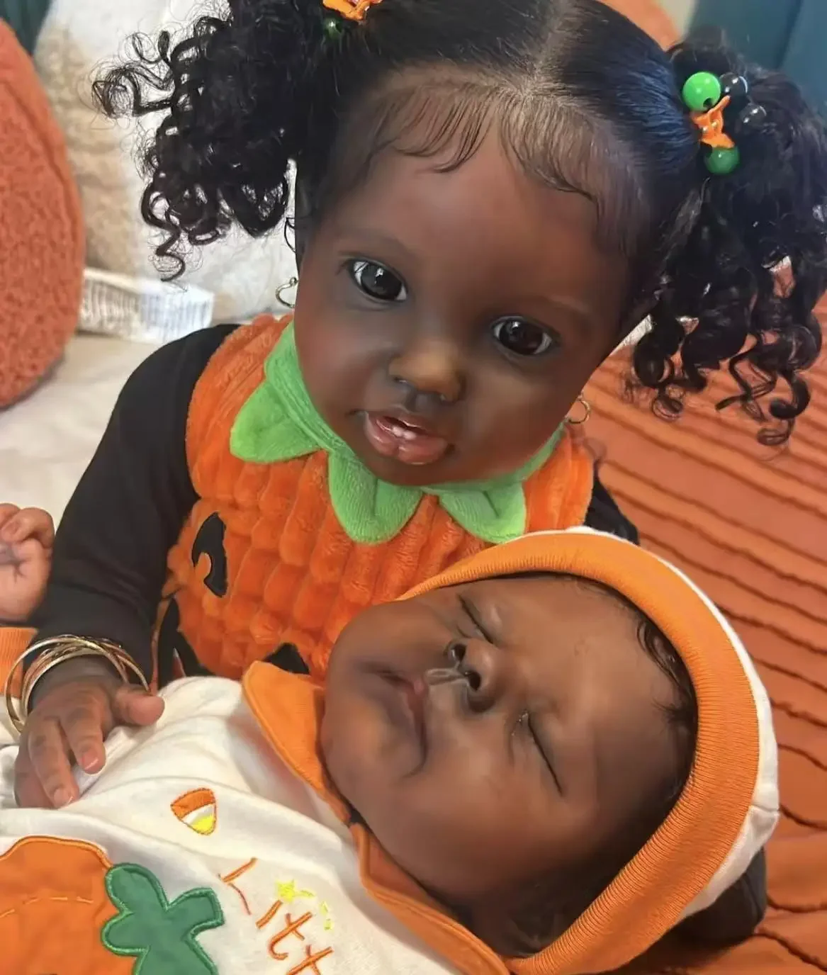 カスタマイズされた限定供給 24 インチリボーンベビーロッティ褐色肌アフリカ少女すでに完成した人形別のドレス