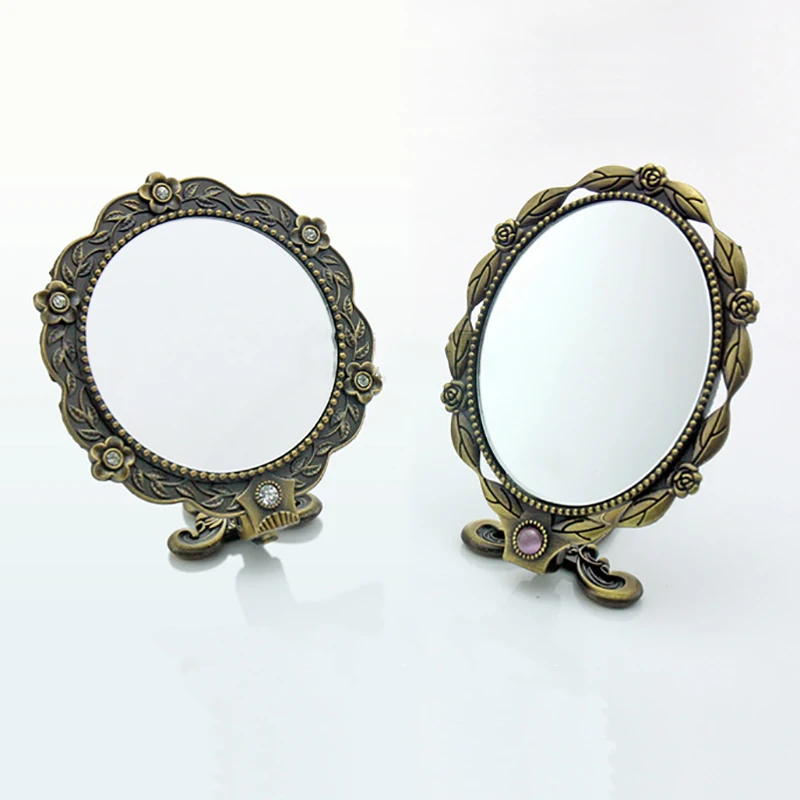 Mini Vintage Decoration Folding Mirror  Metal Mirrors Women Handheld Long Handle Makeup