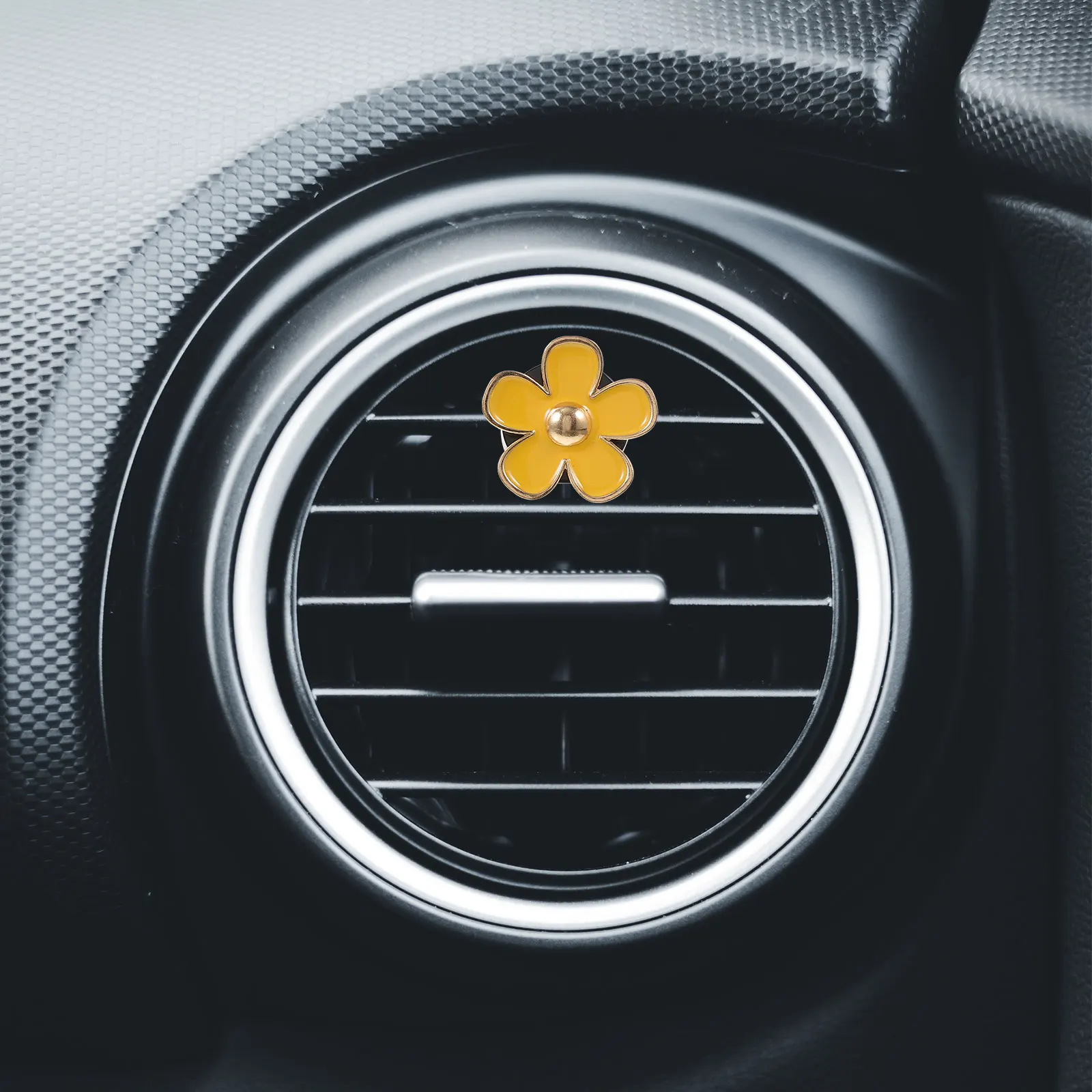 4 pçs metal amarelo ambientador liga margarida clipes de ventilação para painel interior aroma decoração aromas perfume decorações fácil