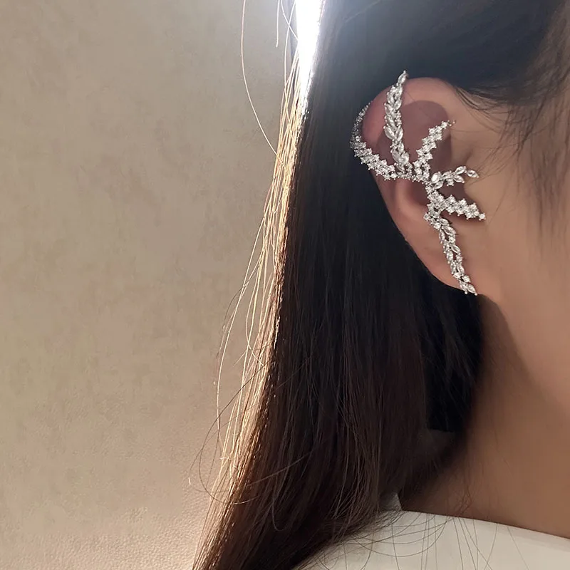 sparkling zircon long snowflakes ear bone clips women romance purity wedding Irregular exaggeration ear jewelry