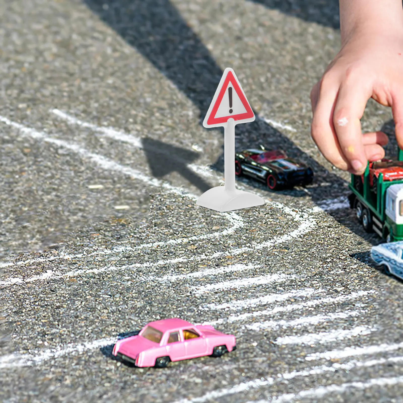

7Pcs Train Track Road Signs Set Includes Stop Sign Traffic Light Caution Barricade Educational Playset for Kids Spatial