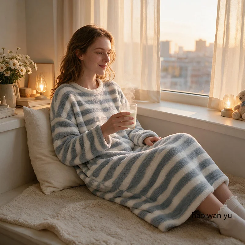 Autumn and Winter Coral Fleece Pajamas Women's Striped Princess Style Sleepwear Homewear Thick Warm Medium Length Nightwear