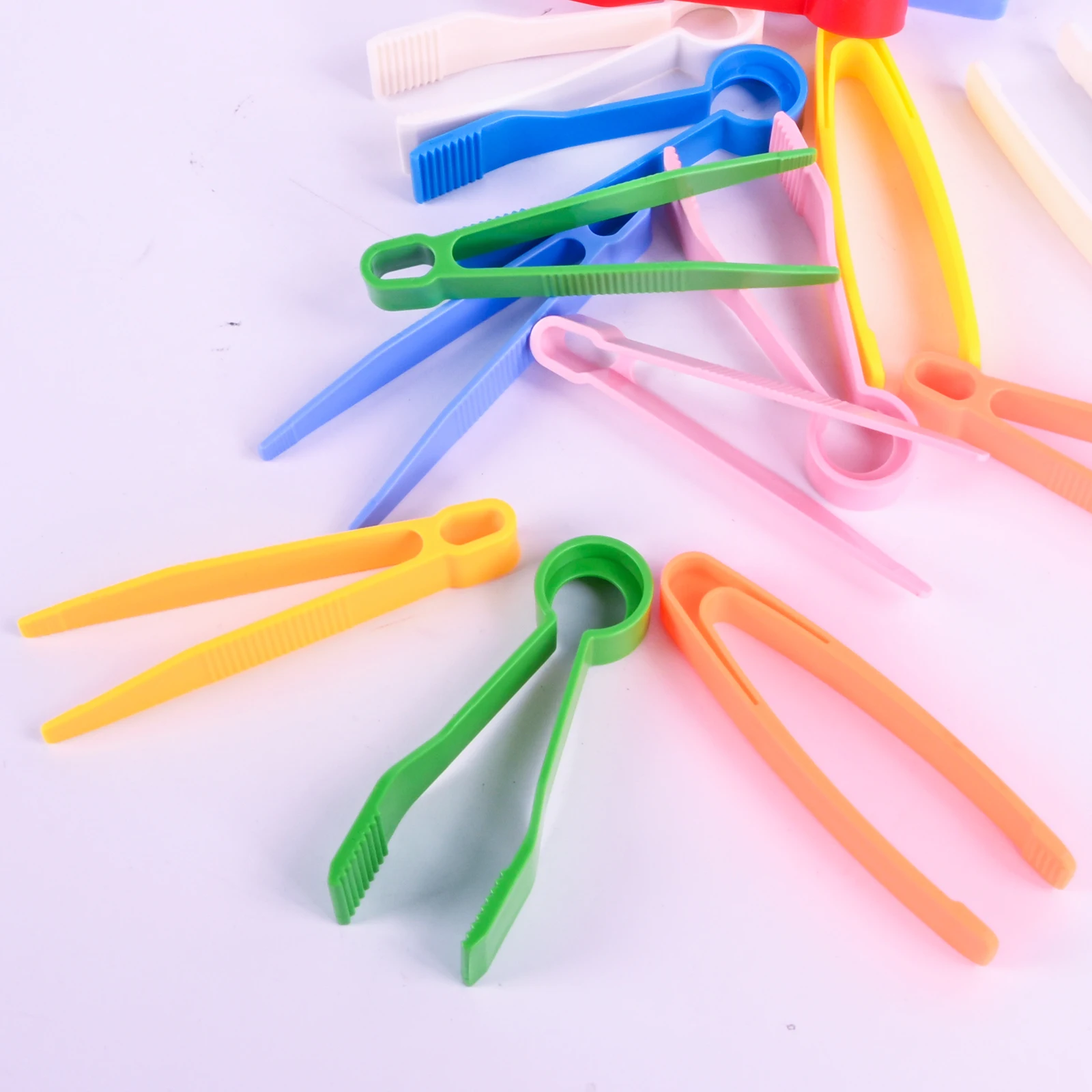 Children\'S Puzzle Flat Head Clip Insect Toy Thickened, Exquisite, Convenient, Ultra-Fine Plastic Tweezers