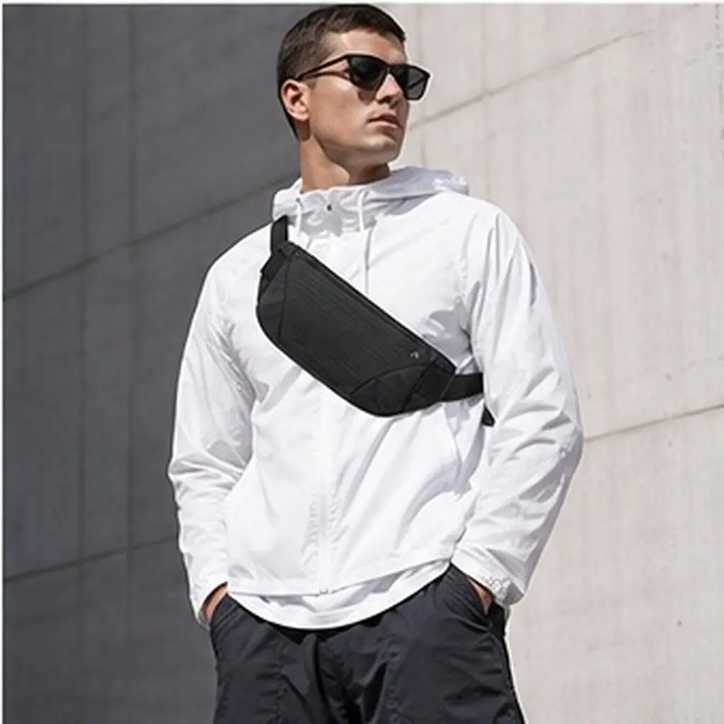 bolsa-de-cintura-leve-e-impermeavel-ideal-para-corrida-caminhadas-viagens-atividades-fisicas-mergulho-e-esportes-com-compartimento-para-celular-e-cinto-ajustavel-cor-preta