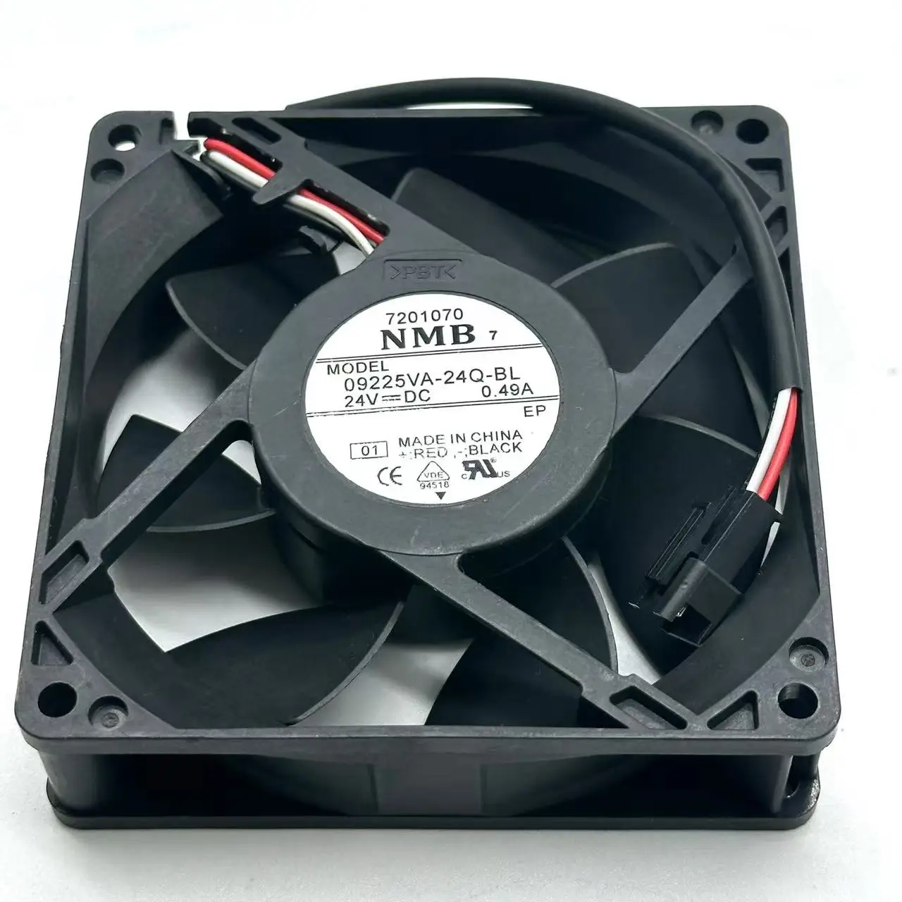 

NMB 09225VA-24Q-BL DC 24V 0.49A 90x90x25mm 3-Wire Server Cooling Fan