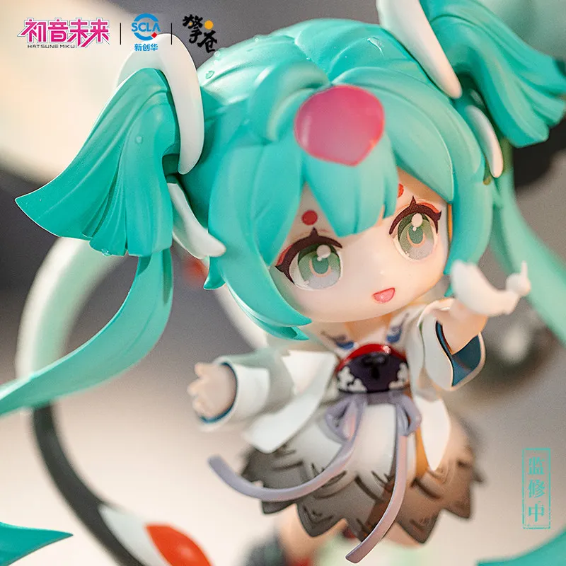 figurine-chibi-authentique-hatsune-miku-modele-de-collection-en-pvc-sur-le-theme-du-grue-yu-luohuayin-ornement-de-bureau-cadeau-pour-les-collectionneurs