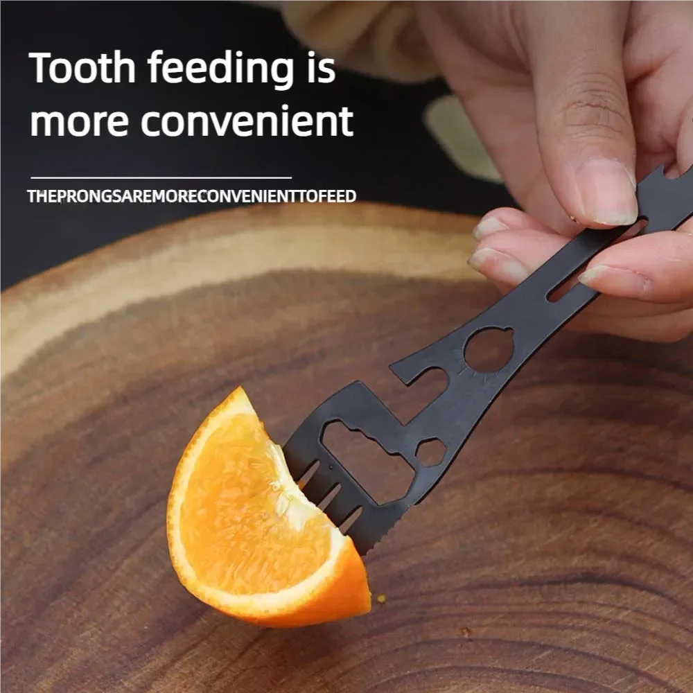 التخييم متعددة الوظائف صافرة سكين بقاء شوكة ملعقة المطبخ في الهواء الطلق متعددة الوظائف وجع فتاحة الزجاجات