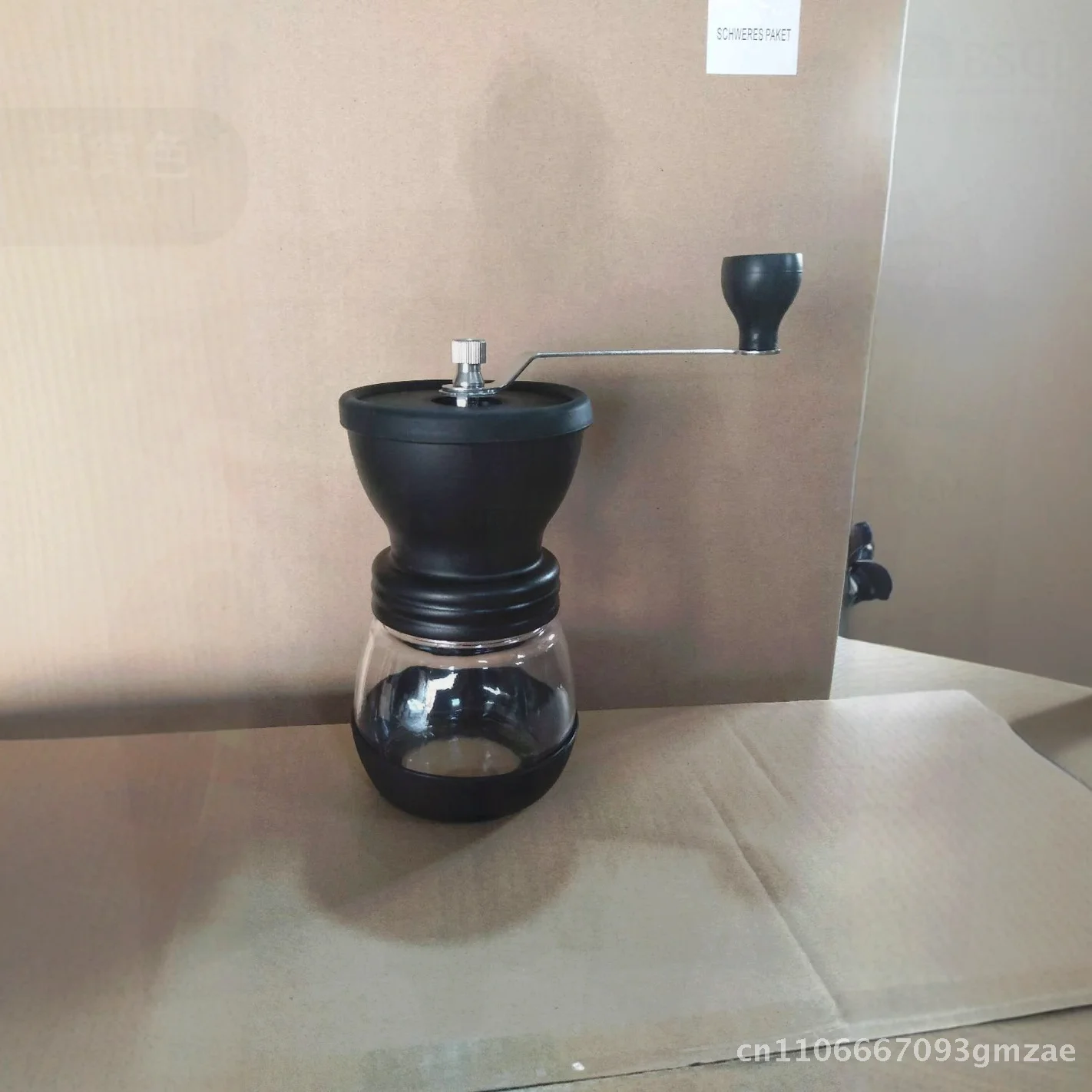 

Washable Manual Coffee Grinder Hand Mill Ceramic Movement Retro Design Personalized Logo Can Printing Gift Idea Black Red Coffee