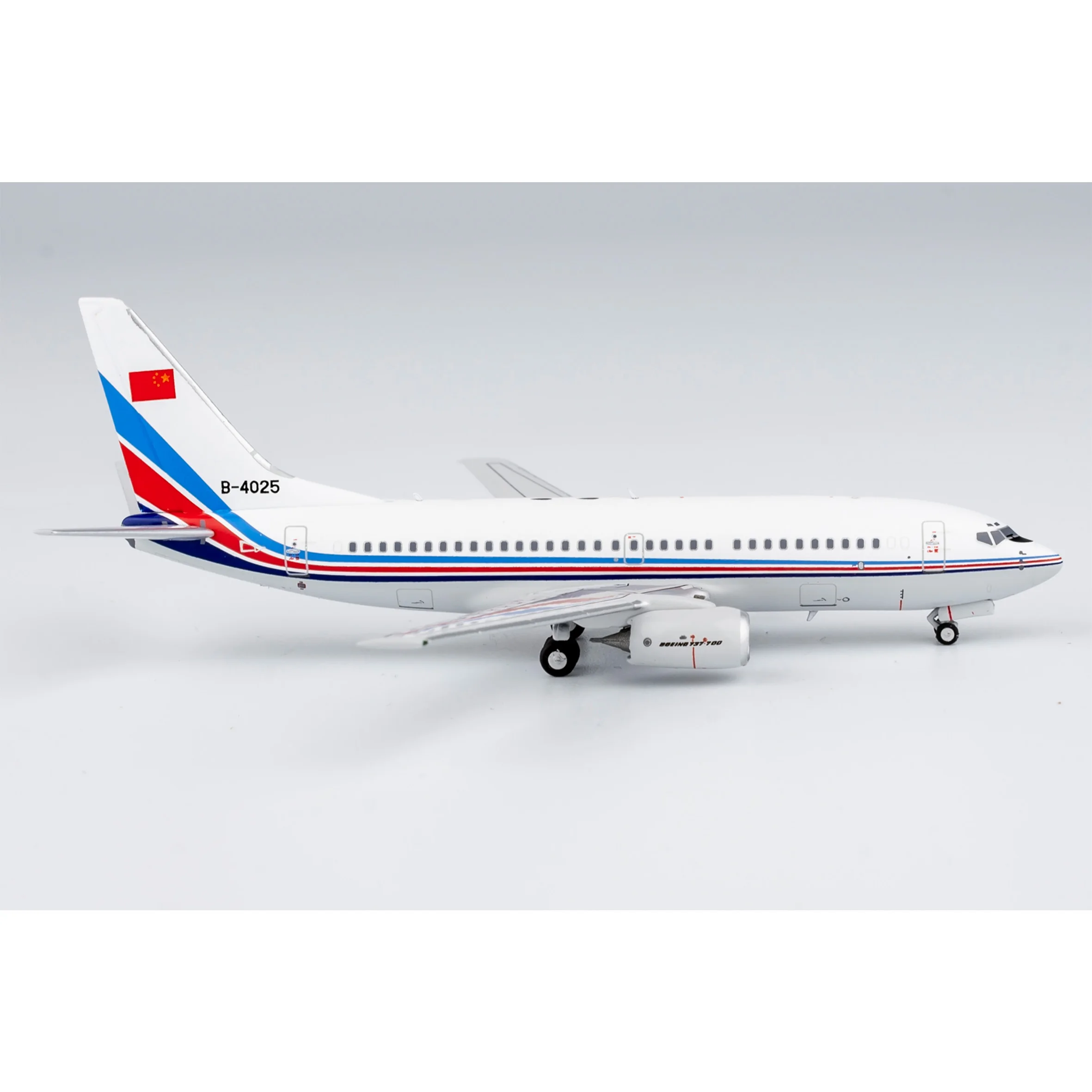

NG 77039 1/400 Chinese Air Force B737-700 Special Aircraft B-4025 Alloy Finished Product Model