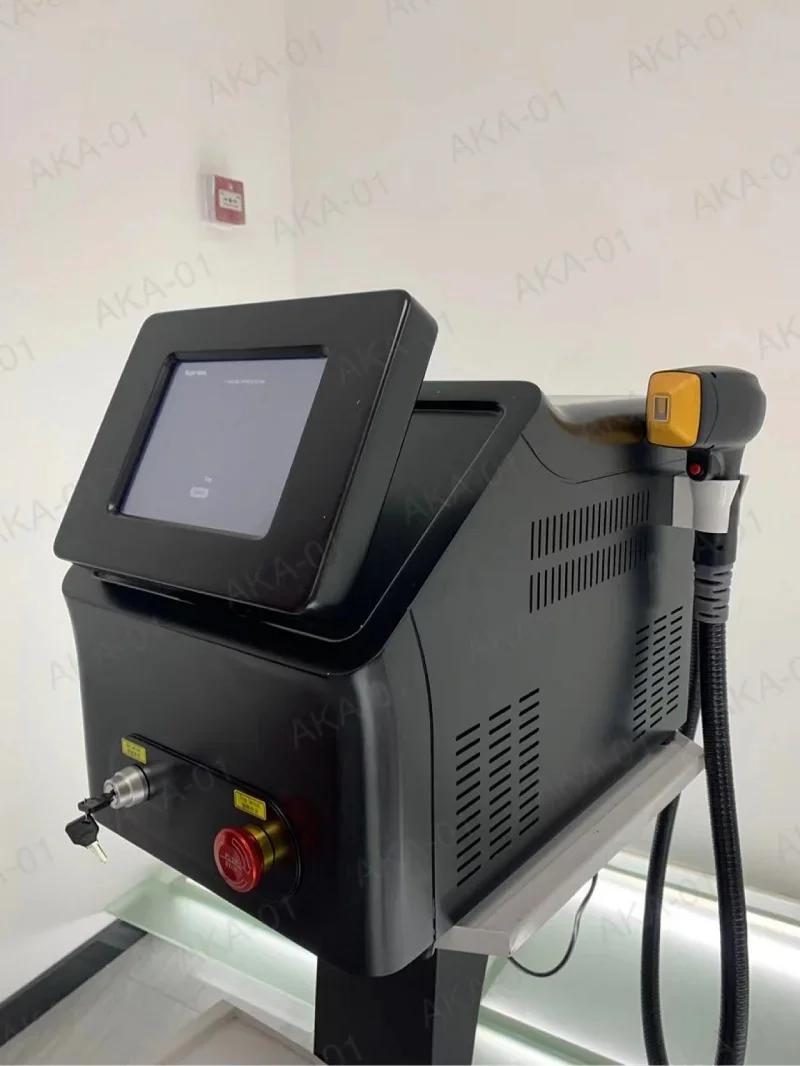 The latest model of 2024, 3000W, 808nm diode laser 3 wavelength 755 808 1064nm depilator radiator painless depilator body.