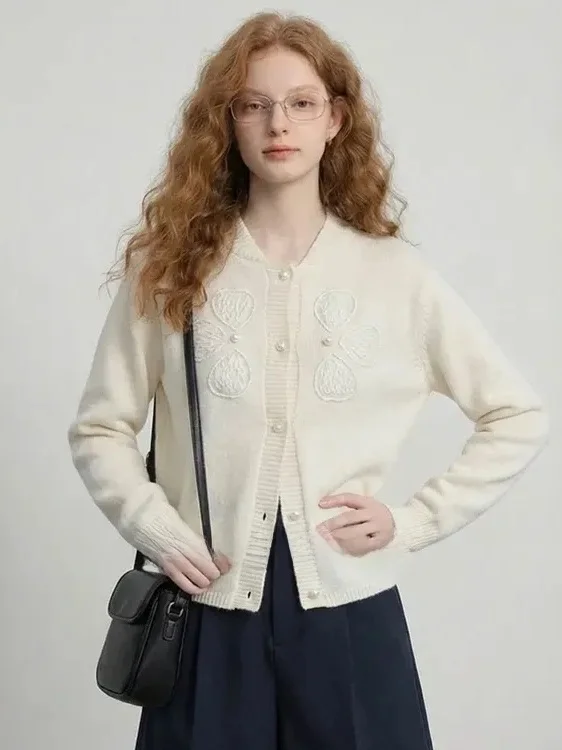 

ZhuoZhi Heavy Embroidery Button Knitted Sweater Casual Age-Defng Layering Spring 2026 French Sle Soft Long Sve Elastic