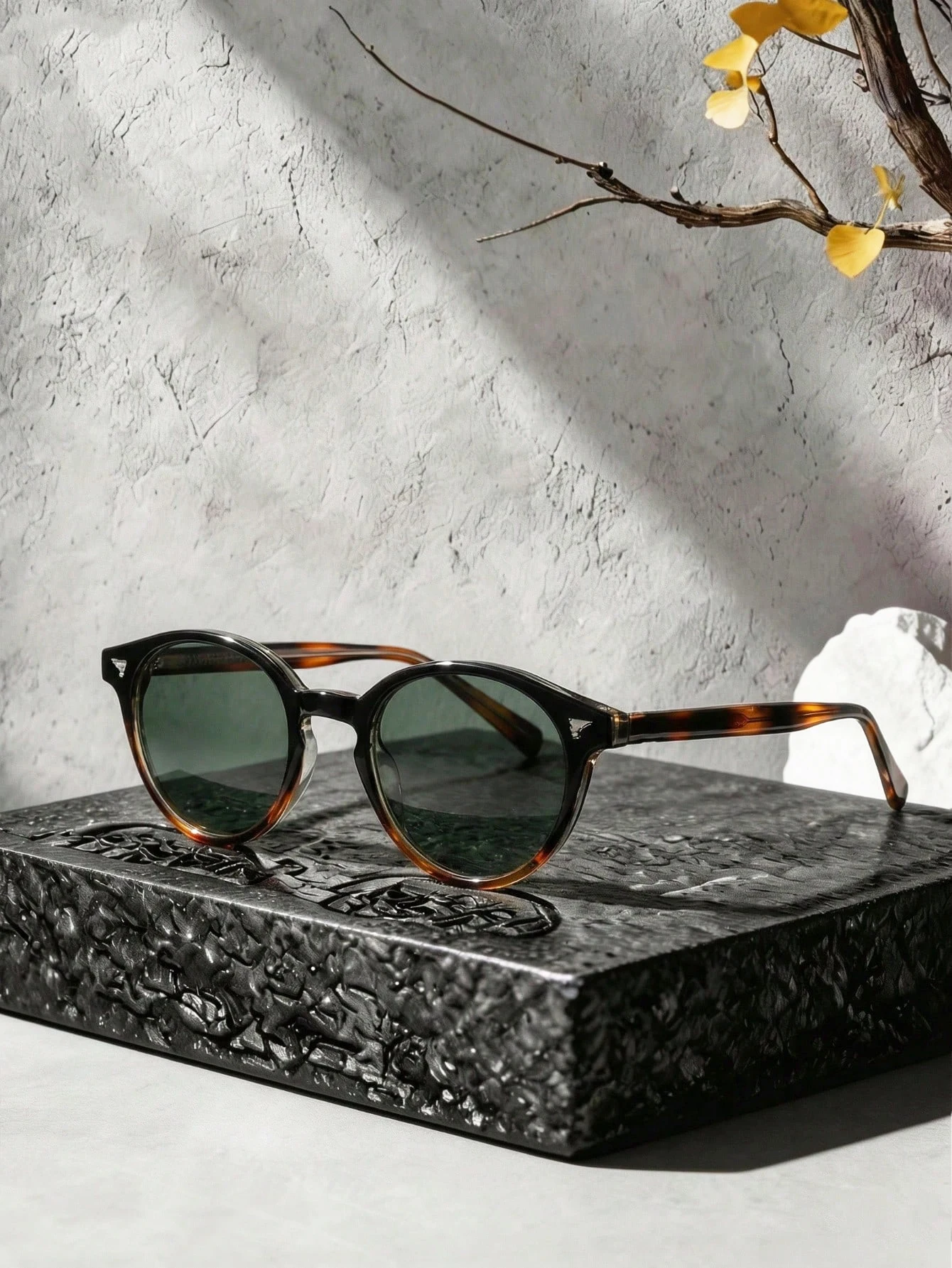 Retro Round Frame Sunglasses, Premium Texture Fashion Frame, Unisex UV Protection Daily Wear Eyewear